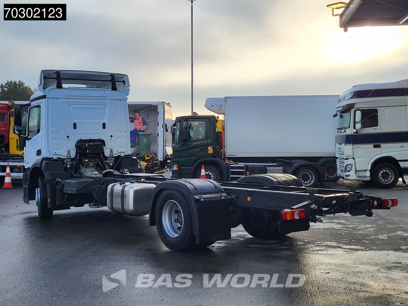 Mercedes-Benz Actros 1827 4X2 NEW 18tons chassis Automatic PPC Cruise control Euro 6 - Chassis vrachtwagen: afbeelding 2 Mercedes-Benz Actros 1827 4X2 NEW 18tons chassis Automatic PPC Cruise control Euro 6 - Chassis vrachtwagen: afbeelding 2