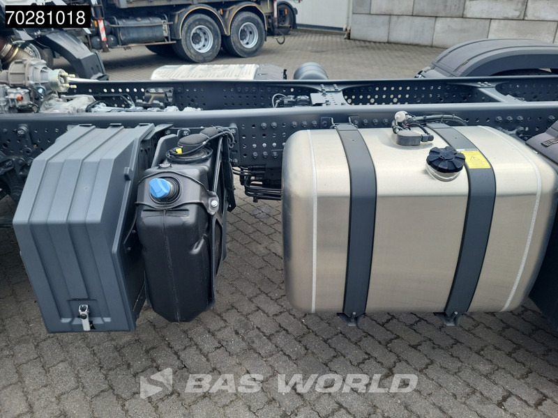 Mercedes-Benz Arocs 2636 6X4 NEW Steelsuspension chassis Flywheel PTO Big-Axle Automatic Euro 6 - Chassis vrachtwagen: afbeelding 2 Mercedes-Benz Arocs 2636 6X4 NEW Steelsuspension chassis Flywheel PTO Big-Axle Automatic Euro 6 - Chassis vrachtwagen: afbeelding 2