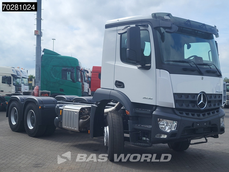 Mercedes-Benz Arocs 2636 6X4 NEW chassis Flywheel PTO Big-Axle Automatic Steelsuspension Euro 6 - Chassis vrachtwagen: afbeelding 3 Mercedes-Benz Arocs 2636 6X4 NEW chassis Flywheel PTO Big-Axle Automatic Steelsuspension Euro 6 - Chassis vrachtwagen: afbeelding 3