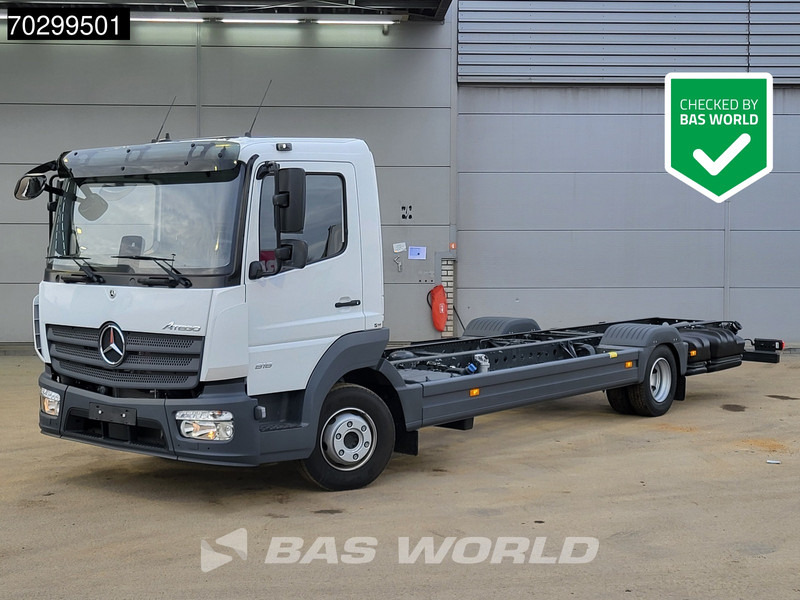 Mercedes-Benz Atego 816 Atego 4X2 LIKE NEW 8tons chassis Automatic PTO Euro 6 - Chassis vrachtwagen: afbeelding 1 Mercedes-Benz Atego 816 Atego 4X2 LIKE NEW 8tons chassis Automatic PTO Euro 6 - Chassis vrachtwagen: afbeelding 1