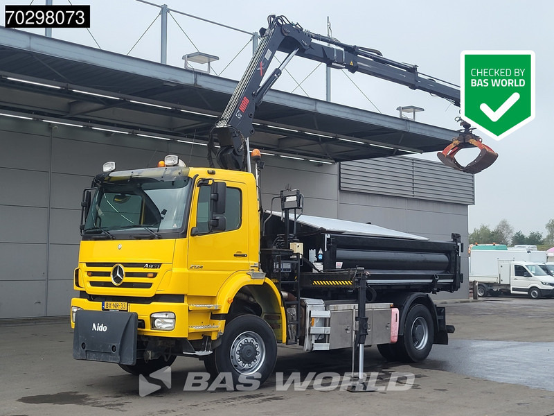 Mercedes-Benz Axor 2124 Axor 4X4 8m3 Tipper HIAB 122 B-2 HIDUO Crane Steel suspension Automatic Big-Axle Euro 5 - Kipper vrachtwagen, Kraanwagen: afbeelding 1 Mercedes-Benz Axor 2124 Axor 4X4 8m3 Tipper HIAB 122 B-2 HIDUO Crane Steel suspension Automatic Big-Axle Euro 5 - Kipper vrachtwagen, Kraanwagen: afbeelding 1