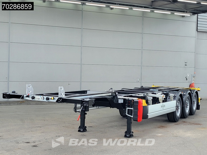 Orthaus TR 3 axles Mutli'45 Lift Axle Extendable SAF - Containertransporter/ Wissellaadbak oplegger: afbeelding 2 Orthaus TR 3 axles Mutli'45 Lift Axle Extendable SAF - Containertransporter/ Wissellaadbak oplegger: afbeelding 2