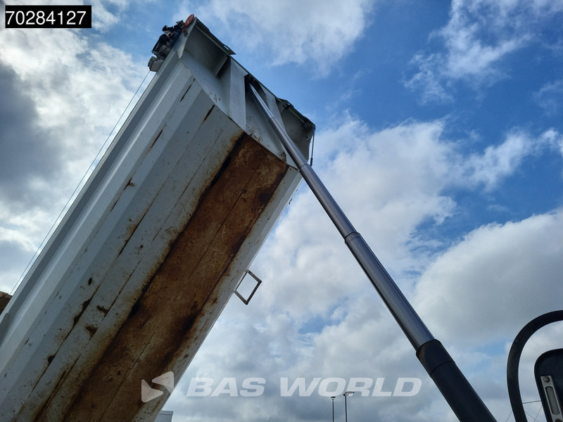 Renault Kerax 480 8X4 15m3 Retarder Big-Axle Steelsuspension Euro 5 - Kipper vrachtwagen: afbeelding 3 Renault Kerax 480 8X4 15m3 Retarder Big-Axle Steelsuspension Euro 5 - Kipper vrachtwagen: afbeelding 3