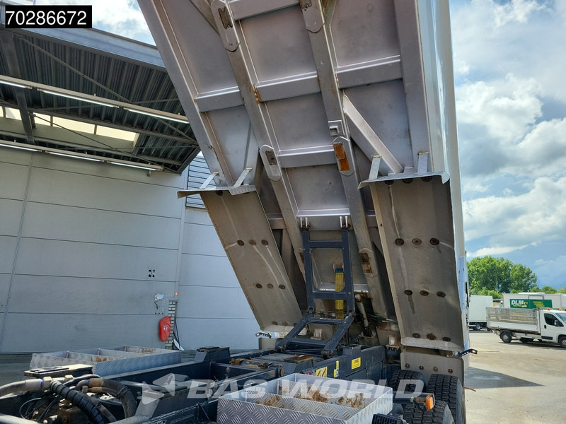 Scania G500 G 8X4 15m3 Istrail Tipper Retarder 3-Pedals Steel suspension Big-Axle Navi Euro 6 - Kipper vrachtwagen: afbeelding 3 Scania G500 G 8X4 15m3 Istrail Tipper Retarder 3-Pedals Steel suspension Big-Axle Navi Euro 6 - Kipper vrachtwagen: afbeelding 3