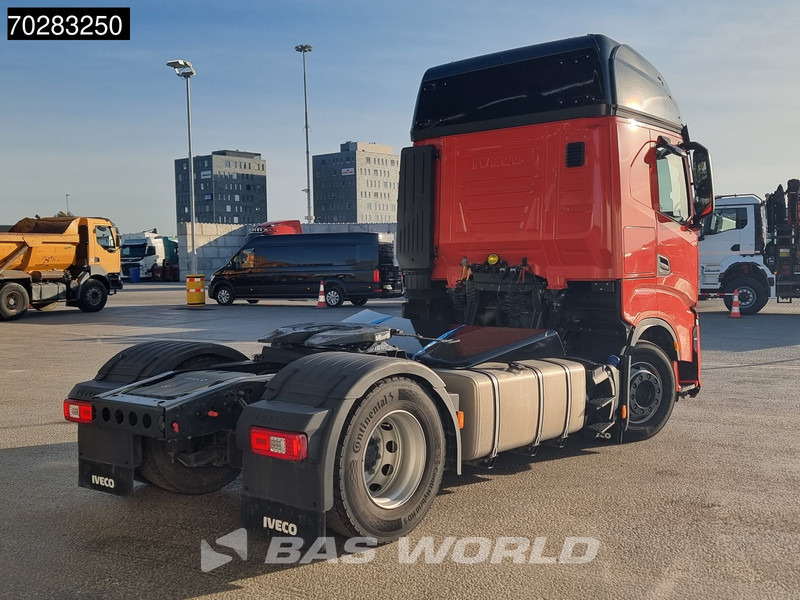 Iveco S-Way 490 4X2 DAMAGED! chassis bent 2x Tanks LED Navi Euro 6 - Trekker: afbeelding 5 Iveco S-Way 490 4X2 DAMAGED! chassis bent 2x Tanks LED Navi Euro 6 - Trekker: afbeelding 5