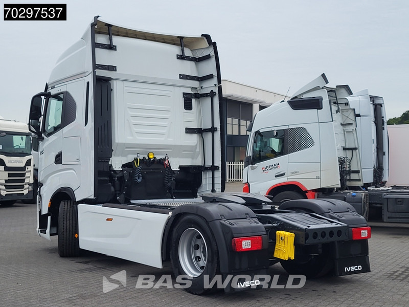 Iveco S-Way 580 4X2 NEW! 2x Tanks Standklima Navi ACC LED Euro 6 - Trekker: afbeelding 2 Iveco S-Way 580 4X2 NEW! 2x Tanks Standklima Navi ACC LED Euro 6 - Trekker: afbeelding 2