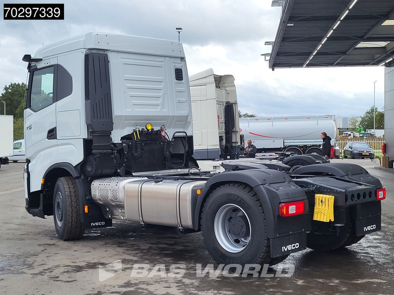 Iveco X-Way 500 4X2 NEW! Retarder Big-Axle Standklima MirrorCam Navi LED ACC Euro 6 - Trekker: afbeelding 2 Iveco X-Way 500 4X2 NEW! Retarder Big-Axle Standklima MirrorCam Navi LED ACC Euro 6 - Trekker: afbeelding 2