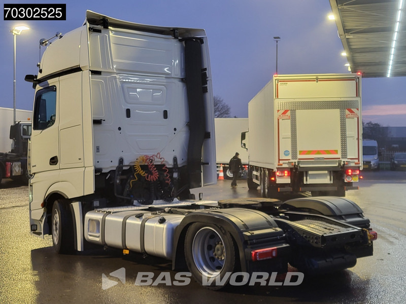 Mercedes-Benz Actros 1845 4X2 GigaSpace Mega Retarder 2xTanks ACC Standklima Euro 6 - Trekker: afbeelding 2 Mercedes-Benz Actros 1845 4X2 GigaSpace Mega Retarder 2xTanks ACC Standklima Euro 6 - Trekker: afbeelding 2