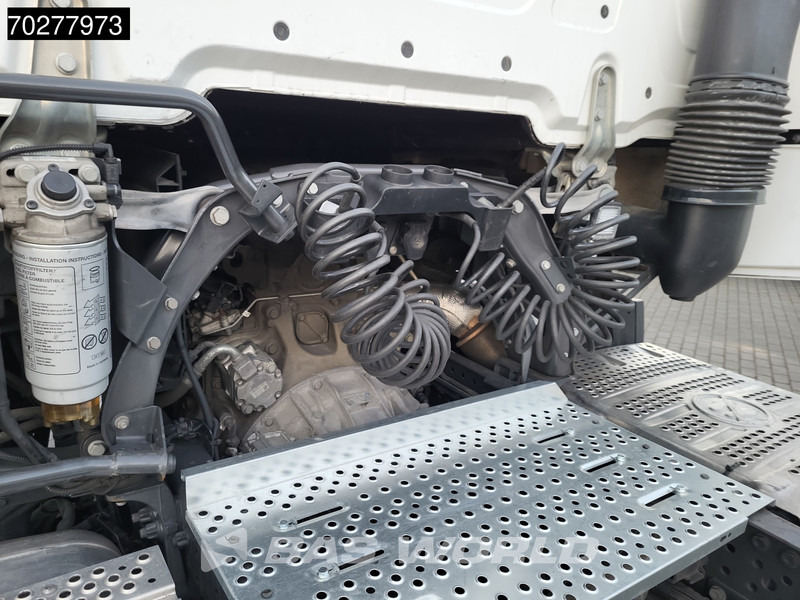 Trekker Mercedes-Benz Actros 1851 Actros 4X2 BigSpace 2x Tanks: afbeelding 8