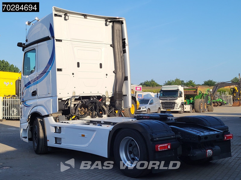 Mercedes-Benz Actros 1945 4X2 GigaSpace 2x Tanks Full-Air Navi MirrorCam ACC - Trekker: afbeelding 2 Mercedes-Benz Actros 1945 4X2 GigaSpace 2x Tanks Full-Air Navi MirrorCam ACC - Trekker: afbeelding 2