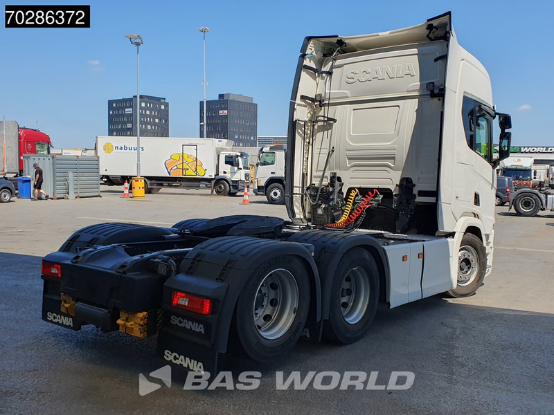 Scania R450 R 6X2 Full-Air Liftachse Standklima Navi LED Euro 6 - Trekker: afbeelding 5 Scania R450 R 6X2 Full-Air Liftachse Standklima Navi LED Euro 6 - Trekker: afbeelding 5
