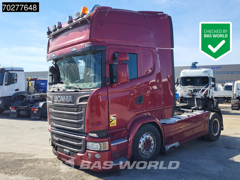 Scania R520 4X2 DAMAGED! Retarder Full-Air Standklima ACC Hydrauliek Euro 6 - Trekker: afbeelding 1 Scania R520 4X2 DAMAGED! Retarder Full-Air Standklima ACC Hydrauliek Euro 6 - Trekker: afbeelding 1
