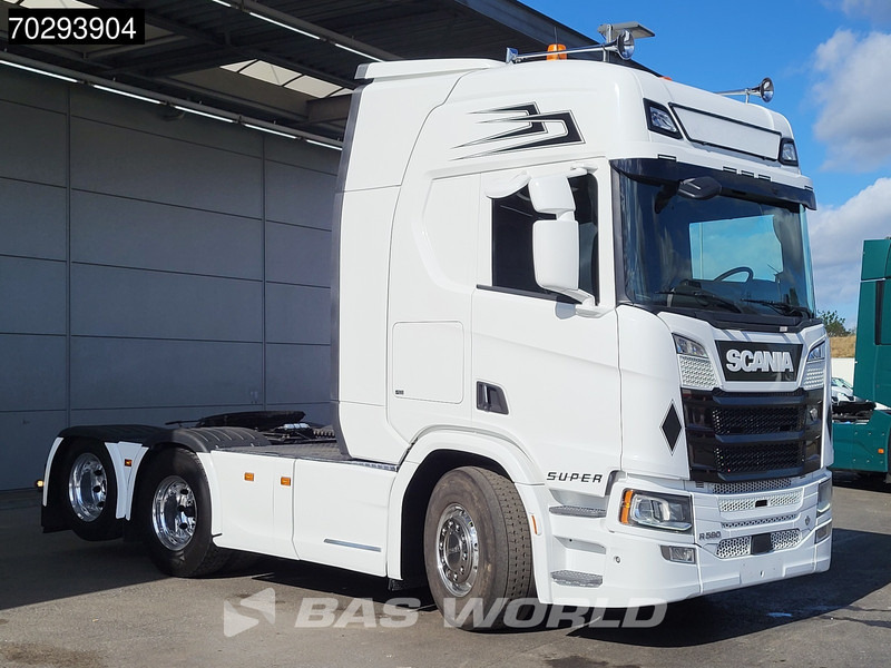 Scania R580 R 6X2 Retarder Full-Air 2xTanks Liftachse Alcoa Leder LED Navi ACC Euro 6 - Trekker: afbeelding 3 Scania R580 R 6X2 Retarder Full-Air 2xTanks Liftachse Alcoa Leder LED Navi ACC Euro 6 - Trekker: afbeelding 3