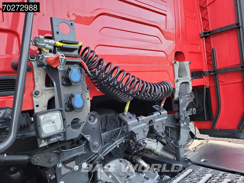 Scania S460 4X2 NEW! Retarder ACC Navi Standklima 2X Tanks - Trekker: afbeelding 5 Scania S460 4X2 NEW! Retarder ACC Navi Standklima 2X Tanks - Trekker: afbeelding 5