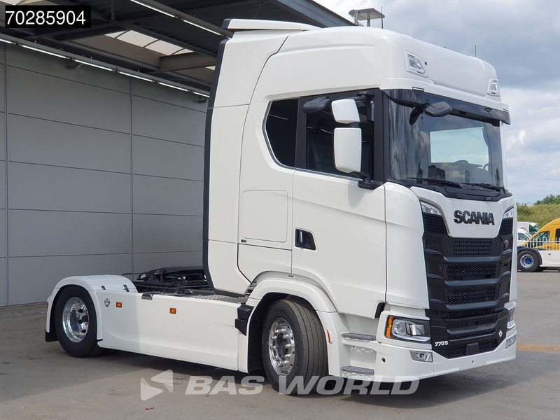 Scania S770 4X2 Full-Air Retarder 2x Tanks Standklima Alcoa's Leather - Trekker: afbeelding 3 Scania S770 4X2 Full-Air Retarder 2x Tanks Standklima Alcoa's Leather - Trekker: afbeelding 3