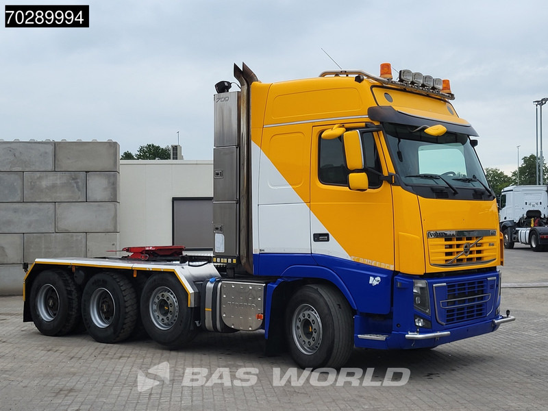 Volvo FH16 700 FH16 8X4 90T! Retarder Big-Axle Lift+Lenkachse Euro 5 - Trekker: afbeelding 3 Volvo FH16 700 FH16 8X4 90T! Retarder Big-Axle Lift+Lenkachse Euro 5 - Trekker: afbeelding 3