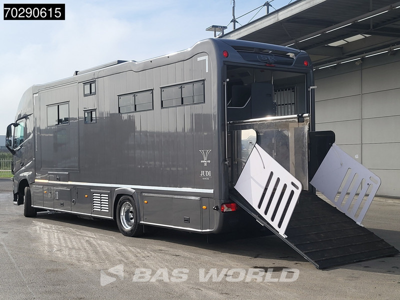 Volvo FH 420 FH 4X2 NL-Truck STX Horse truck + Living 4 Horses Navi ACC Euro 6 - Paardenvrachtwagen: afbeelding 2 Volvo FH 420 FH 4X2 NL-Truck STX Horse truck + Living 4 Horses Navi ACC Euro 6 - Paardenvrachtwagen: afbeelding 2