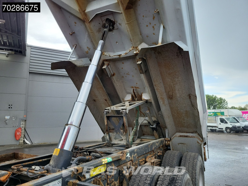 Volvo FH 480 FH 6X4 10m3 Maur Tipper Big-Axle Steel suspension Automatic Euro 4 - Kipper vrachtwagen: afbeelding 3 Volvo FH 480 FH 6X4 10m3 Maur Tipper Big-Axle Steel suspension Automatic Euro 4 - Kipper vrachtwagen: afbeelding 3