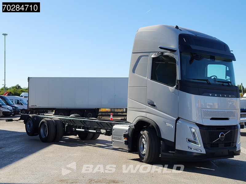 Volvo FH 62 R AERO 6X2 NEW Horsetruck chassis Lift+Lenkachse Dynamic Steering Mirror cam Euro 6 - Chassis vrachtwagen: afbeelding 3 Volvo FH 62 R AERO 6X2 NEW Horsetruck chassis Lift+Lenkachse Dynamic Steering Mirror cam Euro 6 - Chassis vrachtwagen: afbeelding 3