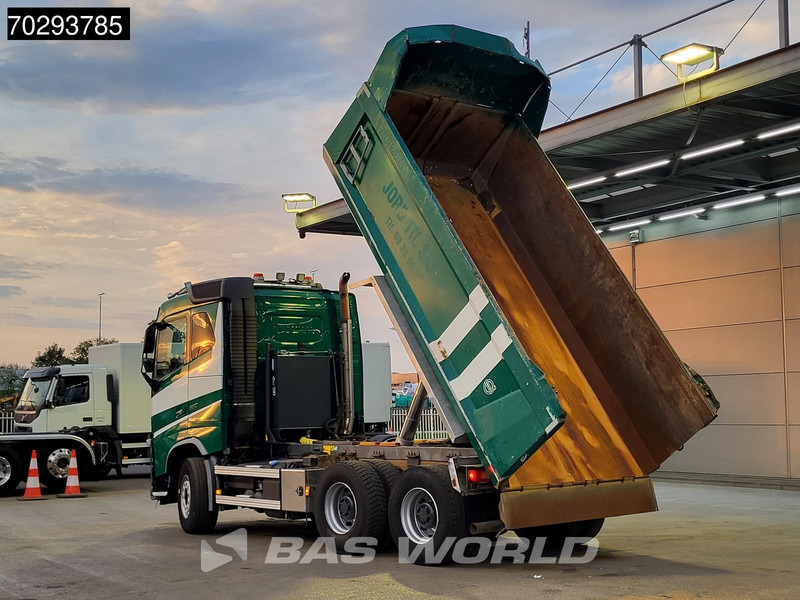 Volvo FH16 650 FH16 6X4 12m3 tipper Automatic Retarder Big-Axle Xenon Euro 6 - Kipper vrachtwagen: afbeelding 2 Volvo FH16 650 FH16 6X4 12m3 tipper Automatic Retarder Big-Axle Xenon Euro 6 - Kipper vrachtwagen: afbeelding 2