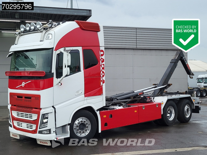 Volvo FH16 750 FH16 6X2 HIAB Multilift XR21S61 Hooklift Lift+steering Axle Automatic Euro 6 - Haakarmsysteem vrachtwagen: afbeelding 1 Volvo FH16 750 FH16 6X2 HIAB Multilift XR21S61 Hooklift Lift+steering Axle Automatic Euro 6 - Haakarmsysteem vrachtwagen: afbeelding 1