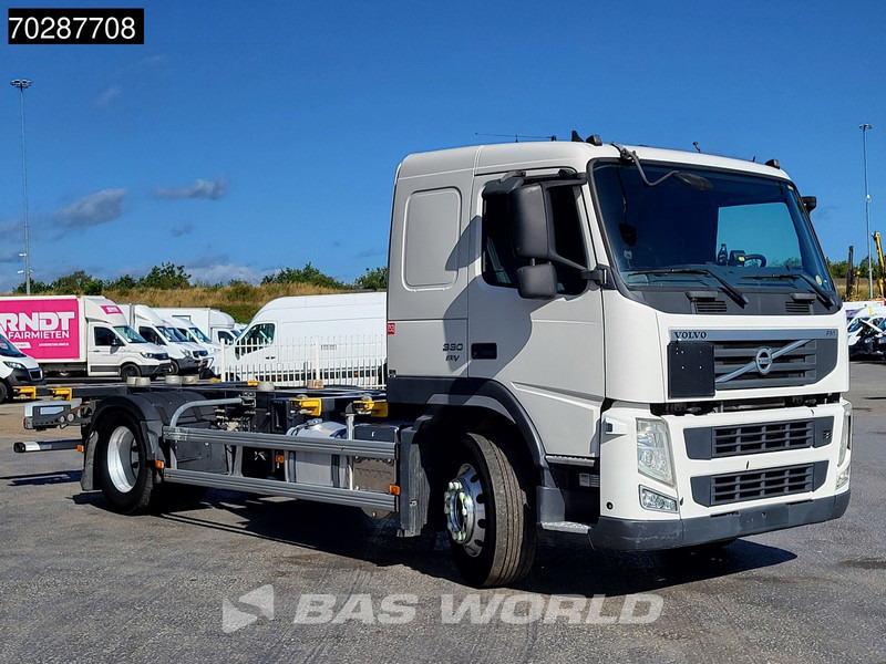 Volvo FM 330 4X2 4,60m Wheelbase BDF Automatic Euro 5 - Containertransporter/ Wissellaadbak vrachtwagen: afbeelding 3 Volvo FM 330 4X2 4,60m Wheelbase BDF Automatic Euro 5 - Containertransporter/ Wissellaadbak vrachtwagen: afbeelding 3