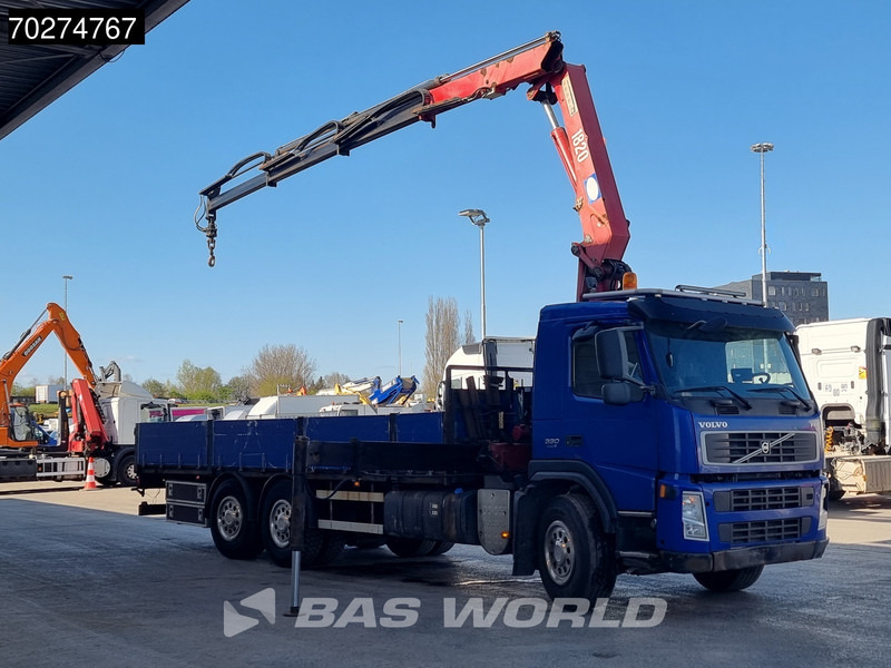 Volvo FM 330 6X2 HMF 1820 K3 Kran Crane Lift+Steering Axle Xenon Euro 5 - Vrachtwagen met open laadbak, Kraanwagen: afbeelding 3 Volvo FM 330 6X2 HMF 1820 K3 Kran Crane Lift+Steering Axle Xenon Euro 5 - Vrachtwagen met open laadbak, Kraanwagen: afbeelding 3
