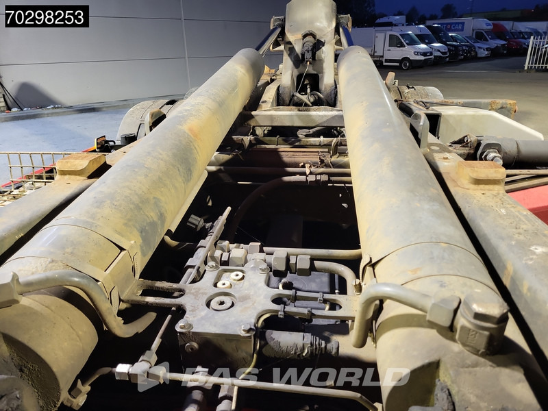 Volvo FM 370 6X2 21t Hooklift Lift Axle Automatic Euro 5 - Haakarmsysteem vrachtwagen: afbeelding 5 Volvo FM 370 6X2 21t Hooklift Lift Axle Automatic Euro 5 - Haakarmsysteem vrachtwagen: afbeelding 5
