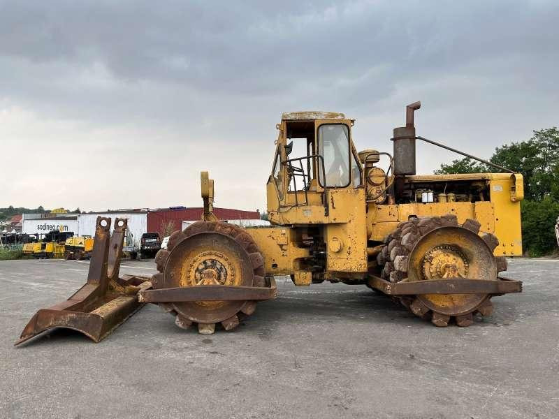 Caterpillar 825 + porte engins - Schapenpootwals/ Grondverdichter: afbeelding 4 Caterpillar 825 + porte engins - Schapenpootwals/ Grondverdichter: afbeelding 4