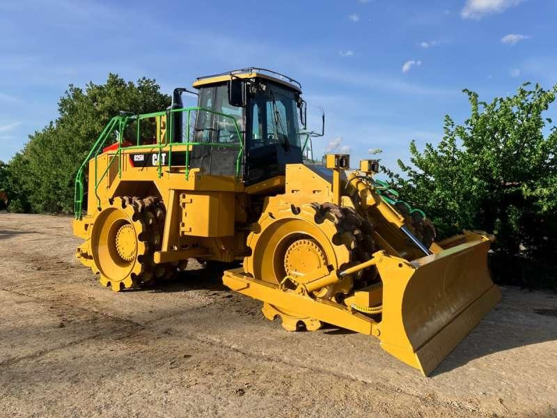 Caterpillar 825H - Schapenpootwals/ Grondverdichter: afbeelding 1 Caterpillar 825H - Schapenpootwals/ Grondverdichter: afbeelding 1
