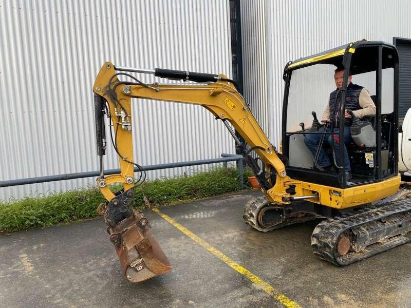 Caterpillar CANOPY 302.7DCR MACHINE SUISSE - Minigraafmachine: afbeelding 4 Caterpillar CANOPY 302.7DCR MACHINE SUISSE - Minigraafmachine: afbeelding 4