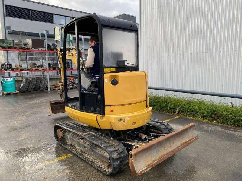 Caterpillar CANOPY 302.7DCR MACHINE SUISSE - Minigraafmachine: afbeelding 3 Caterpillar CANOPY 302.7DCR MACHINE SUISSE - Minigraafmachine: afbeelding 3