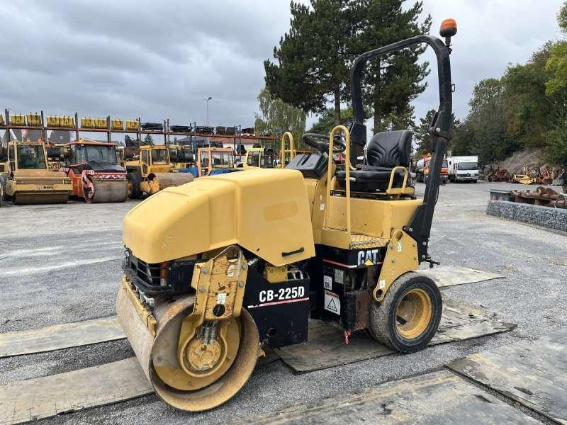 Caterpillar CB225D - Combiwals: afbeelding 3 Caterpillar CB225D - Combiwals: afbeelding 3