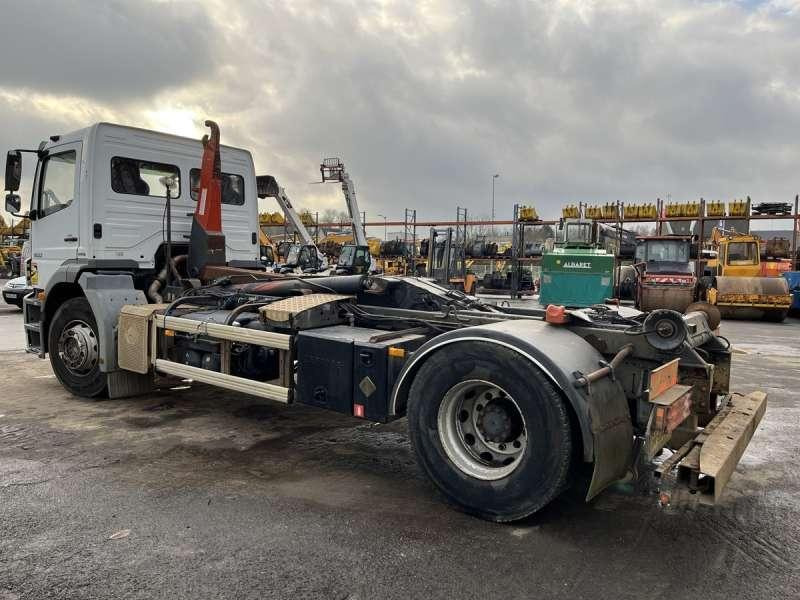 Mercedes AXOR 1833 - Haakarmsysteem vrachtwagen: afbeelding 5 Mercedes AXOR 1833 - Haakarmsysteem vrachtwagen: afbeelding 5