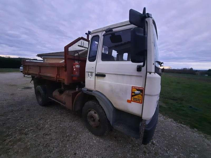 Renault 4X2 - Kipper vrachtwagen: afbeelding 2 Renault 4X2 - Kipper vrachtwagen: afbeelding 2