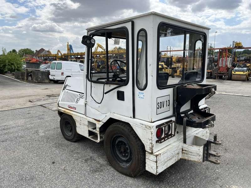 TAYLOR-DUNN TC-40 - Tractor: afbeelding 5 TAYLOR-DUNN TC-40 - Tractor: afbeelding 5