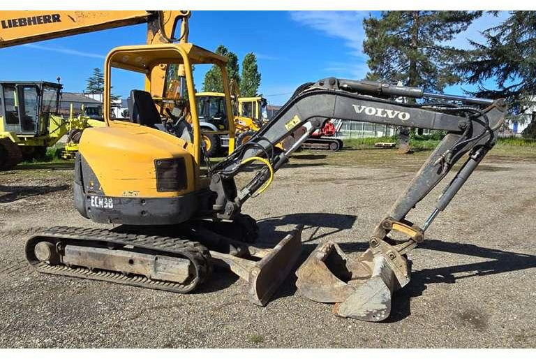 Volvo ECR38 - Minigraafmachine: afbeelding 3 Volvo ECR38 - Minigraafmachine: afbeelding 3