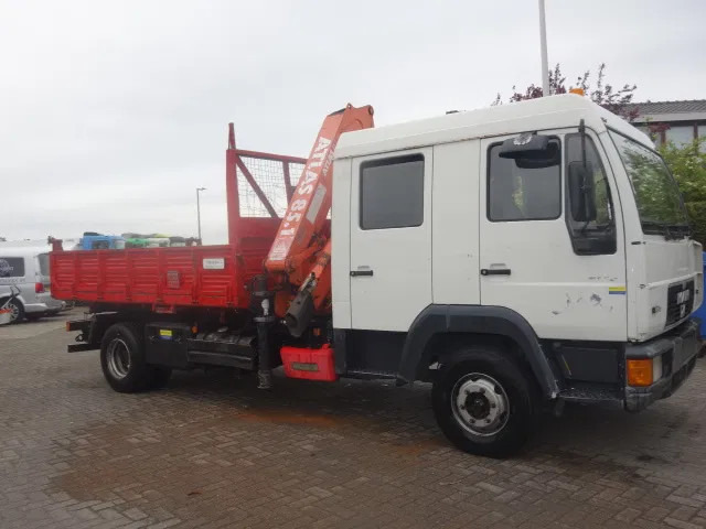 MAN 12.224 DC,8,5 TON ATLAS KRAAN,KIPPER,MANUAL POMP - Kipper vrachtwagen, Kraanwagen: afbeelding 3 MAN 12.224 DC,8,5 TON ATLAS KRAAN,KIPPER,MANUAL POMP - Kipper vrachtwagen, Kraanwagen: afbeelding 3
