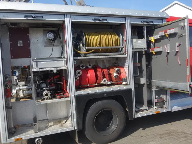 MAN 15 224-with winch 2500liter water tank,ziegler pomp - Brandweerwagen: afbeelding 3 MAN 15 224-with winch 2500liter water tank,ziegler pomp - Brandweerwagen: afbeelding 3