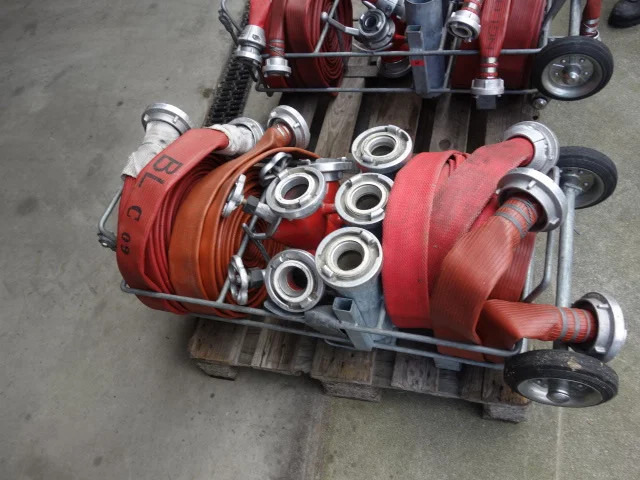 Mercedes-Benz 80euro fire hose - Brandweerwagen: afbeelding 1 Mercedes-Benz 80euro fire hose - Brandweerwagen: afbeelding 1