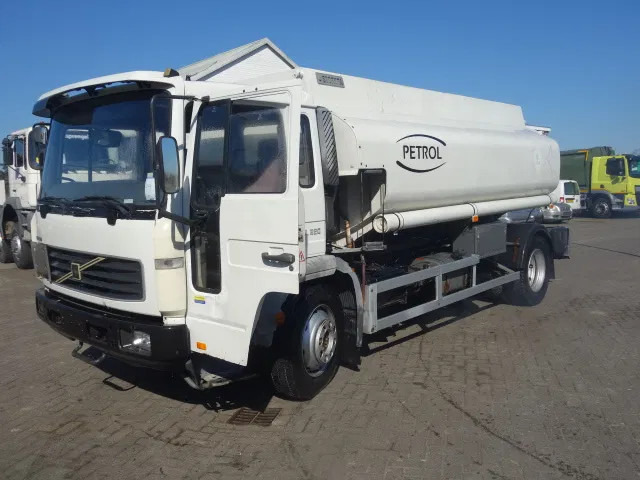 Volvo FL 240 220PK 12000 LITER STEELSPRINGS - Tankwagen: afbeelding 2 Volvo FL 240 220PK 12000 LITER STEELSPRINGS - Tankwagen: afbeelding 2