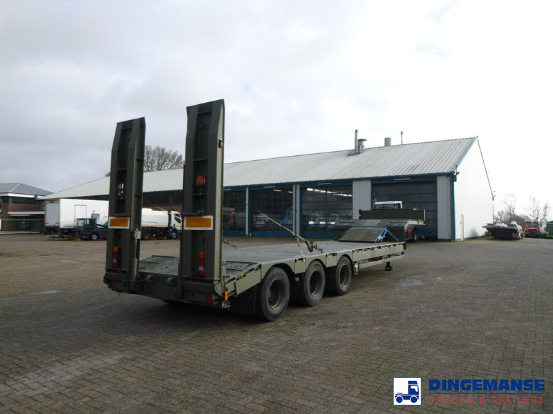 Broshuis 3-axle semi-lowbed trailer E-2130 / 73 t + ramps - Dieplader oplegger: afbeelding 3 Broshuis 3-axle semi-lowbed trailer E-2130 / 73 t + ramps - Dieplader oplegger: afbeelding 3