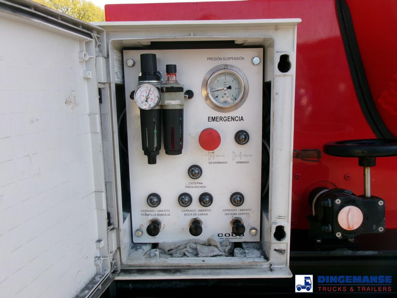 Tankoplegger COBO Bitumen tank inox 34 m3 / 1 comp: afbeelding 10 Tankoplegger COBO Bitumen tank inox 34 m3 / 1 comp: afbeelding 10