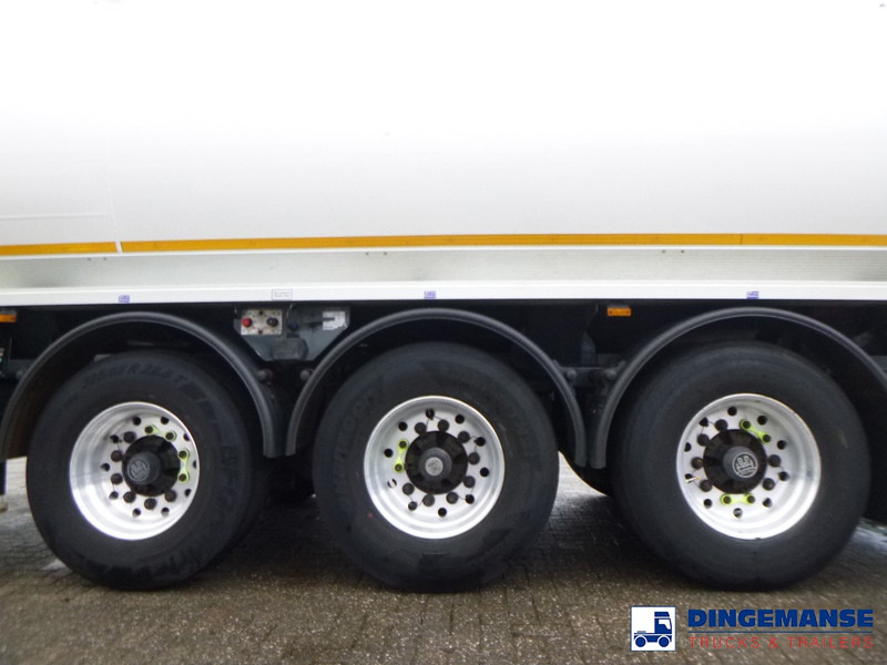 COBO Fuel tank alu 44.7 m3 / 6 comp - Tankoplegger: afbeelding 5 COBO Fuel tank alu 44.7 m3 / 6 comp - Tankoplegger: afbeelding 5