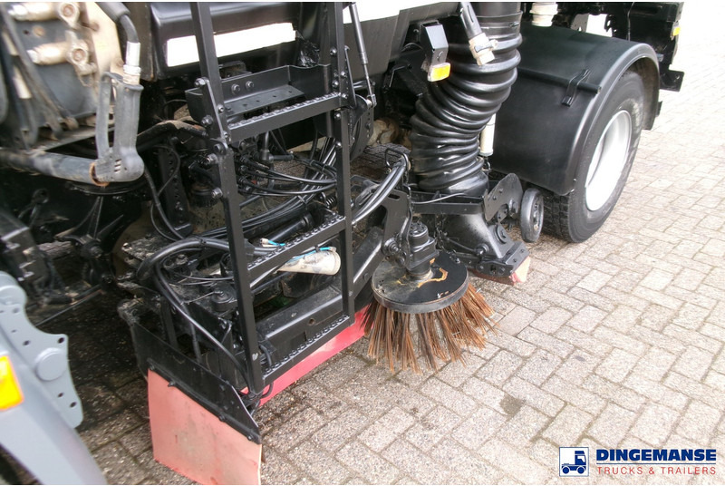 Veegwagen DAF LF 55.220 4X2 Johnston street sweeper: afbeelding 14