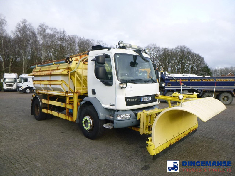 DAF LF 55.220 4X2 RHD salt spreader / gritter - Sneeuwruimer: afbeelding 2 DAF LF 55.220 4X2 RHD salt spreader / gritter - Sneeuwruimer: afbeelding 2