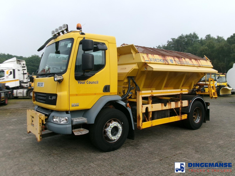 DAF LF 55.250 4X2 RHD gritter - Sneeuwruimer: afbeelding 1 DAF LF 55.250 4X2 RHD gritter - Sneeuwruimer: afbeelding 1