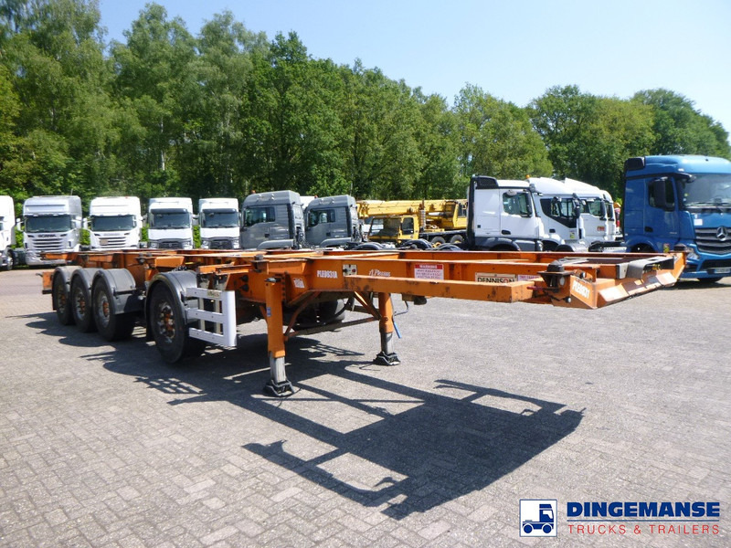 Dennison 4-axle container combi trailer (3 + 1 axles) 20-30-40-45 ft - Containertransporter/ Wissellaadbak vrachtwagen: afbeelding 2 Dennison 4-axle container combi trailer (3 + 1 axles) 20-30-40-45 ft - Containertransporter/ Wissellaadbak vrachtwagen: afbeelding 2