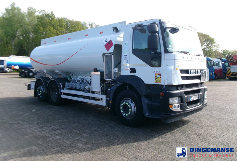 Iveco AD260S31Y 6X2 fuel tank 19 m3 / 5 comp / ADR 02-07-2024 - Tankwagen: afbeelding 2 Iveco AD260S31Y 6X2 fuel tank 19 m3 / 5 comp / ADR 02-07-2024 - Tankwagen: afbeelding 2
