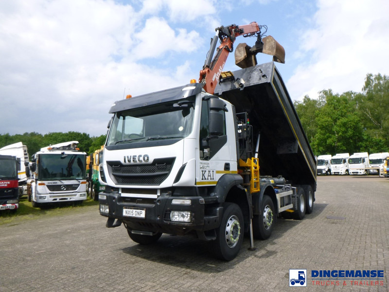 Iveco Trakker 360 Euro 6 8x4 RHD tipper + Atlas 130.2VGL - Kraanwagen: afbeelding 1 Iveco Trakker 360 Euro 6 8x4 RHD tipper + Atlas 130.2VGL - Kraanwagen: afbeelding 1